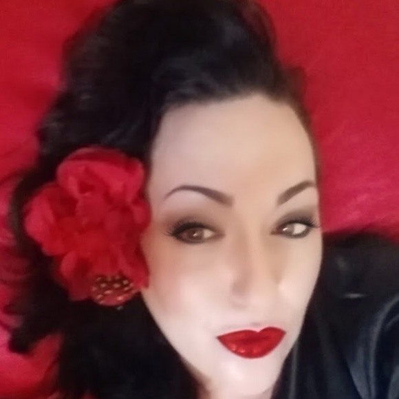 Meet your Posher, Cadi - Picture 1 of 1